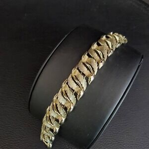 Lisner Vintage Gold Tone Textured Leaf Link Bracelet Mid Century Modern
